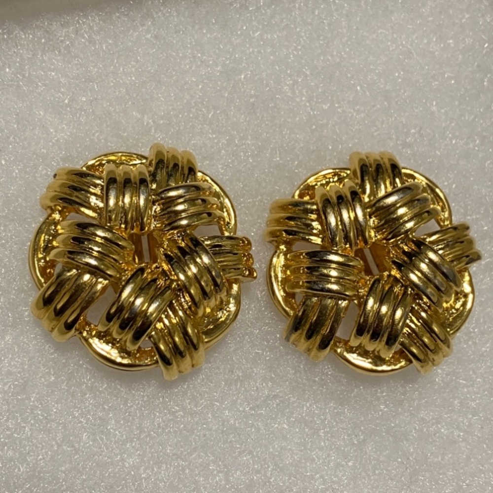 Vintage Woven Style Gold Tone Clip On Earrings